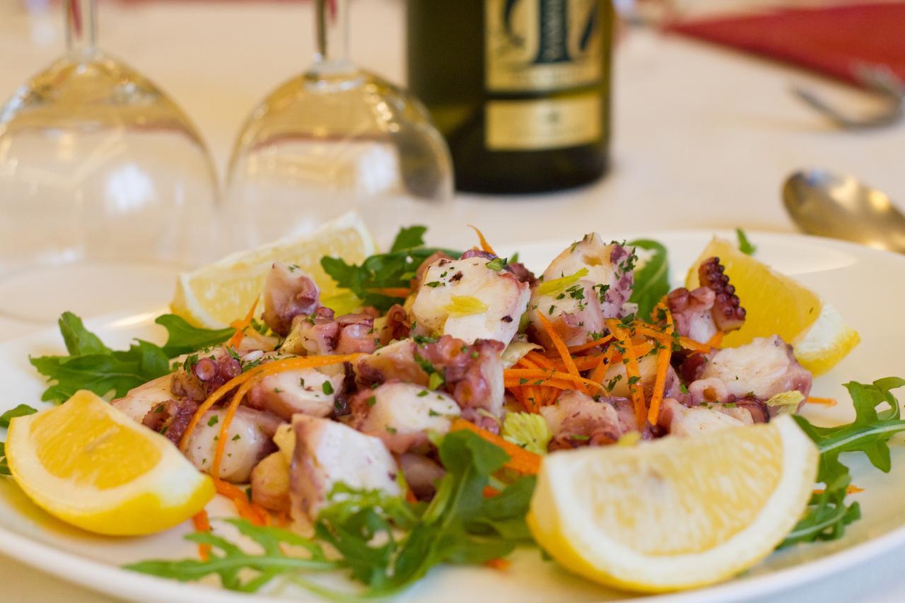 Pensione Al Pescatore Termoli Esterno foto